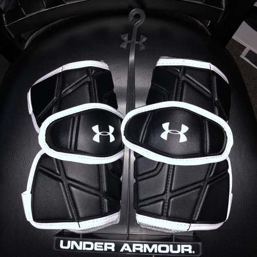 New MEDIUM Under Armour Command pro Arm Pads Lax Lacrosse BLACK NWT RARE!