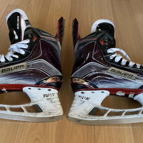 Senior Bauer Vapor X800 Wide Width Size 7.5 Hockey Skates