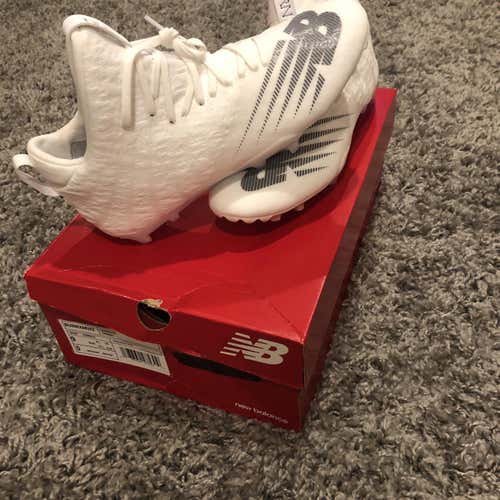 White Men's Molded Cleats New Balance Cleats