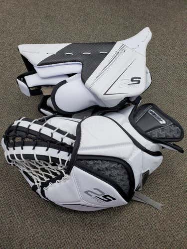 New Sr Bauer Supreme 2S Pro Blocker & Trapper Set - DEMO used once on ice w/ no pucks for 30 min
