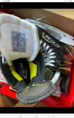 Senior New CCM Super tacks 9370 Hockey Skates Size 8.5
