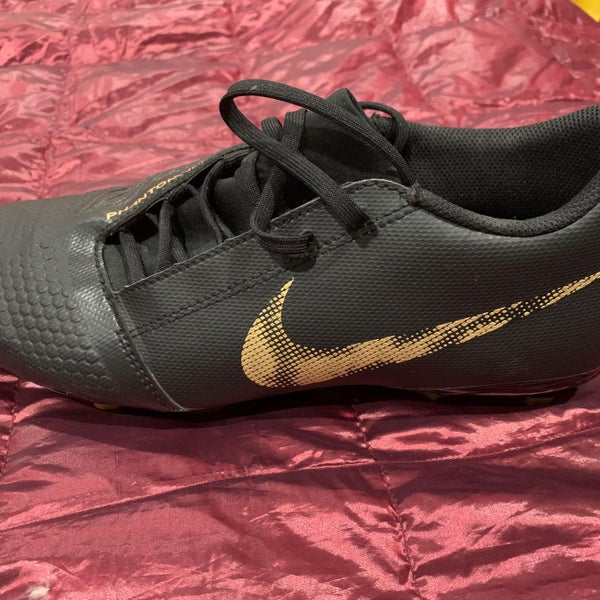 Black Men's Molded Cleats Nike Cleats