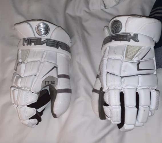 White New Maverik M4 14" Goalie Gloves