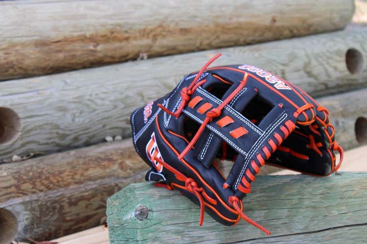 Wilson A2000 1716 11.5” Black And Copper