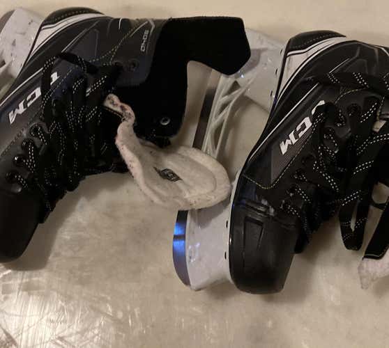 Senior CCM Tacks 9040 Regular Width  Size 10.5 Hockey Skates