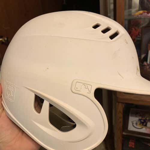 White Rawlings Batting Helmet size 7 1/4 - 7 3/4 inches