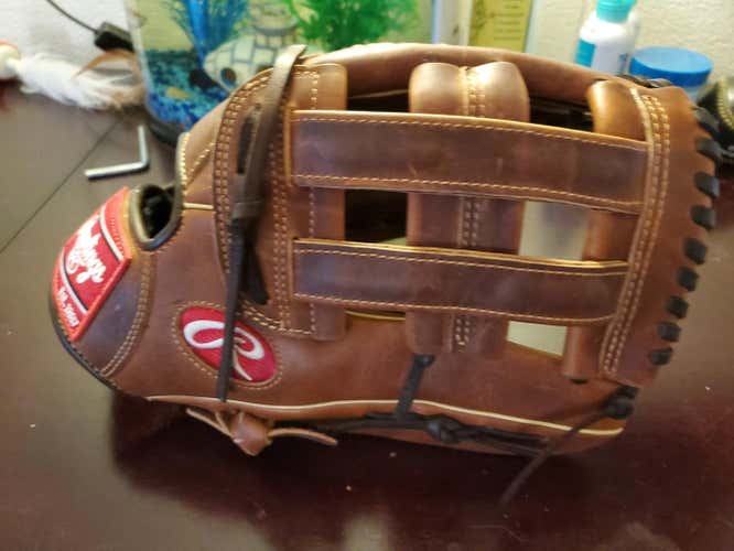 New Rawlings Right Hand Throw Heritage pro Baseball Glove 12.75"