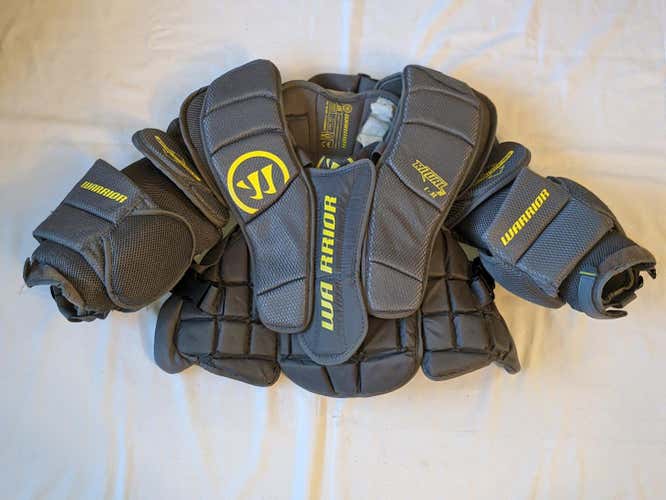 Used Junior L/XL Warrior Ritual JR Goalie Chest Protector