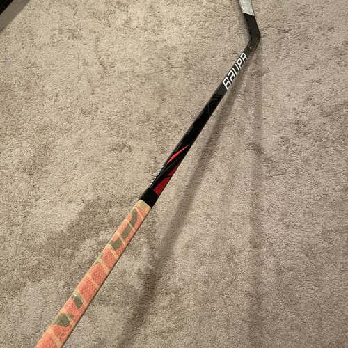 Senior Left Hand Vapor FlyLite Mid Pattern Pro Stock Hockey Stick