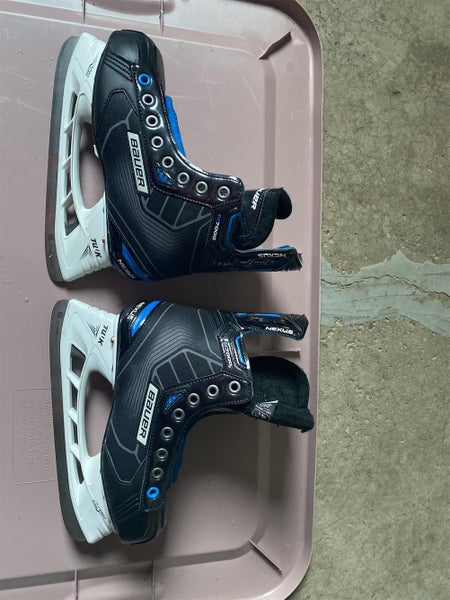 Junior Bauer Nexus 7000 Extra Wide Width Size 4.5 Hockey Skates