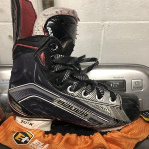 Junior Bauer Vapor XLTX Pro+ Regular Width Size 1.5 Hockey Skates