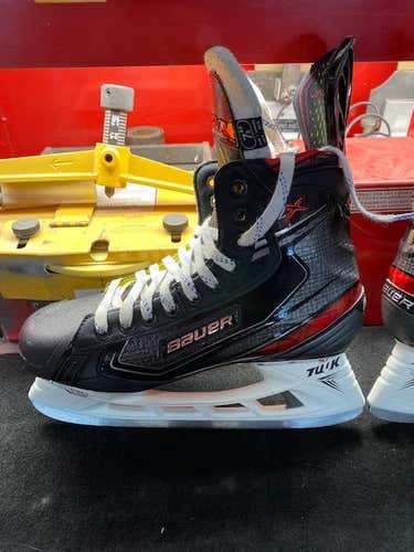 Used Senior Bauer Vapor 2X Hockey Skates Extra Wide Width Size 7.5