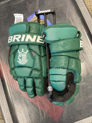 Green New Player's Brine King Superlight II Lacrosse Gloves 12"