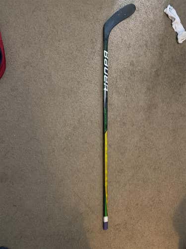 Senior Right Handed Supreme Ultra Sonic Toe Pattern  Hockey Stick