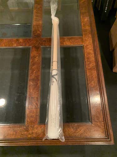 Victus Grit Series Maple JC24. 33”/30 Oz.