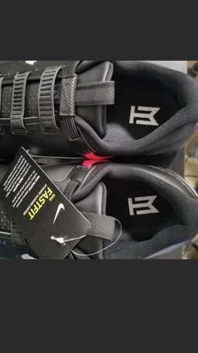 New Size 11 (Women's 12) Nike Golf Shoes