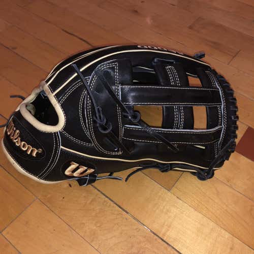 Black High School/College Outfield A2000 12.75" Baseball Glove