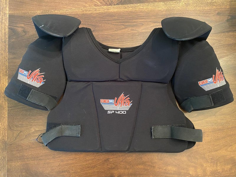 Used Senior Large CCM Ultra SP400 Shoulder Pads