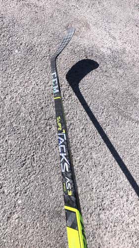 CCM Super Tacks AS3 Pro  RH | 85flex | P28M