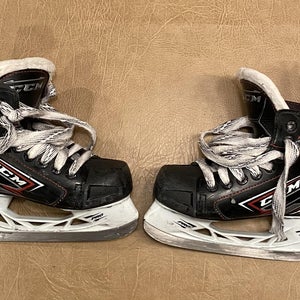 Used Youth CCM JetSpeed Xtra Pro Plus Hockey Skates Regular Width Size 13
