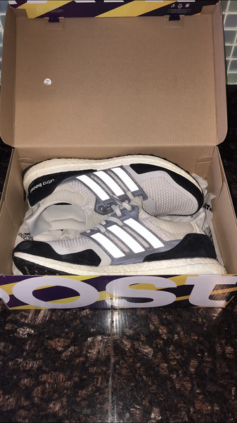 New Mens size10 Adidas Ultra Boost S&L (Rare)