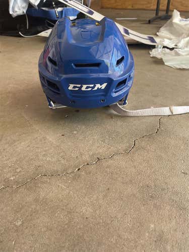 Blue New Medium CCM Tacks 310 Helmet