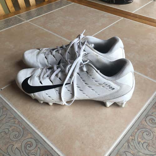 White Men's Molded Cleats Low Cut
