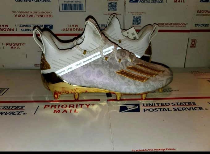 New Adult Size 7.5 (Women's 8.5) Adidas