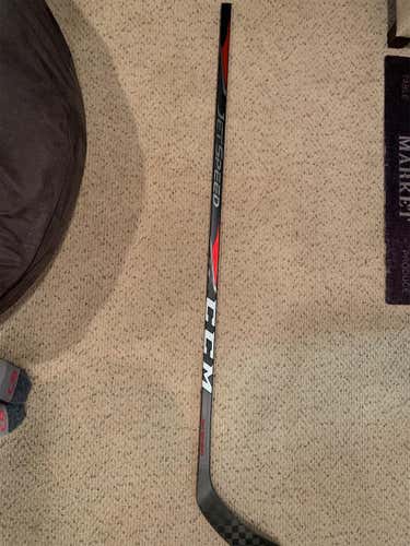 Intermediate Right Handed JetSpeed Mid Pattern Hockey Stick