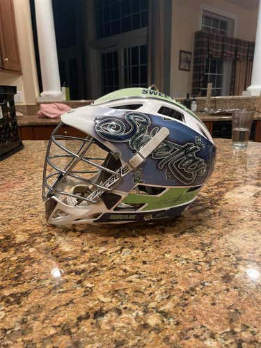 White Adult Player's Cascade Pro-7 Helmet