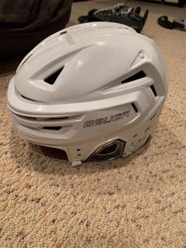 White Used Medium Bauer Re-Akt 150 Helmet