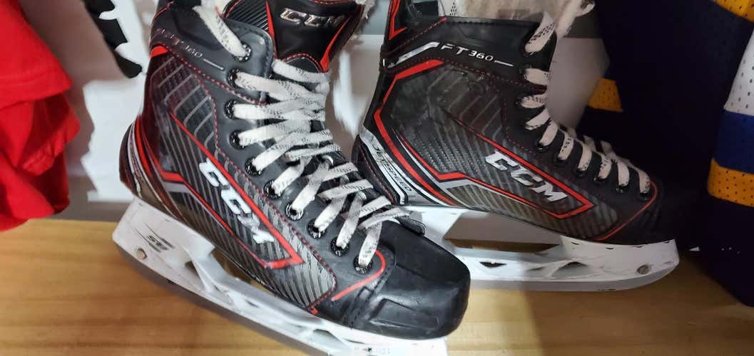 Senior CCM JetSpeed FT360 - size 7.5 D&R