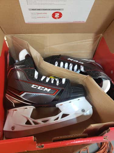 New Junior CCM JetSpeed FT380 Hockey Skates Regular Width Size 4.5