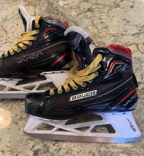 Bauer Vapor x900 Size 7.5 D Goalie Skates