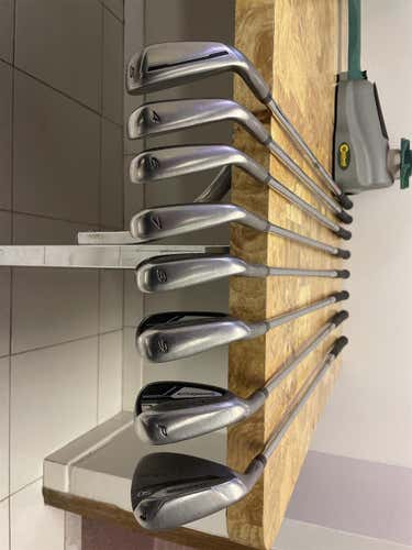 Men's Left Hand Speedblade Regular Flex Steel Shaft Iron Set