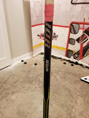 Used Senior Warrior Right Handed Alpha QX Hockey Stick Mid Pattern Pro Stock