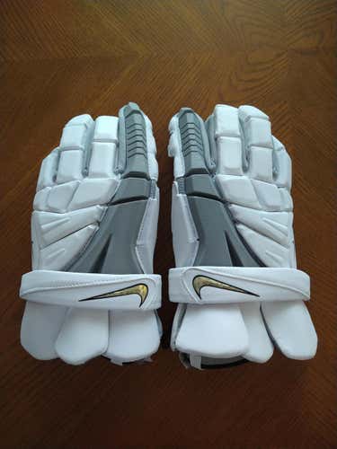 New (white with grey) Nike Vapor Elite Lacrosse Gloves 14" (XL)