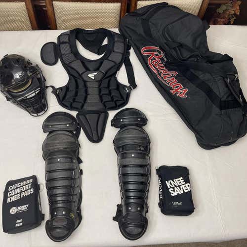 Youth Catcher's Set (mostly Rawlings) With catchers Bag - Age 7-9