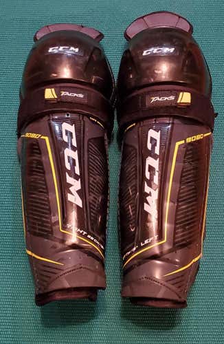 Used Senior CCM Tacks 9080 Shin Pads