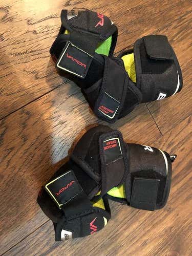Used Junior Medium Bauer Vapor X2.9 Elbow Pads