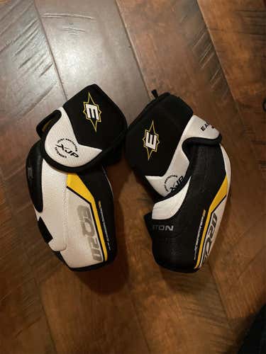 Senior Small Easton EQ20 Pro Stock Elbow Pads