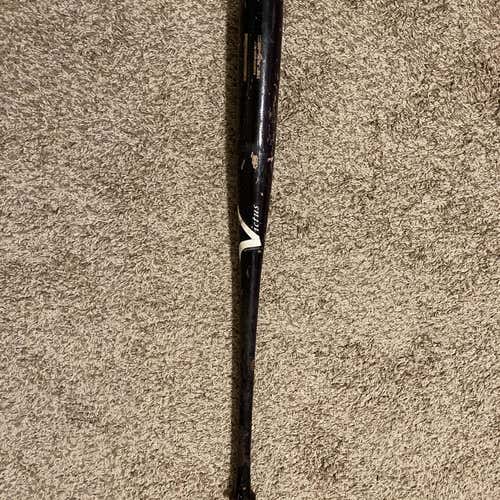 Used Victus 33" Bat
