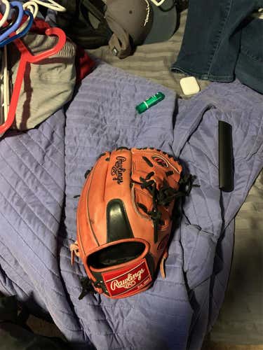 Red High School/College Right Hand Throw Heart of the Hide 12" Baseball Glove