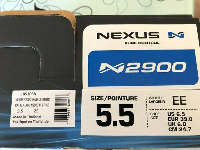 Used Junior Bauer N2900 EE Width Size 5.5 Hockey Skates