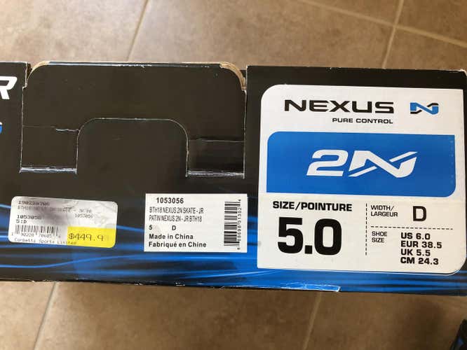 Used(Like new) Junior Bauer Nexus 2N Hockey Skates Regular Width Size 5D
