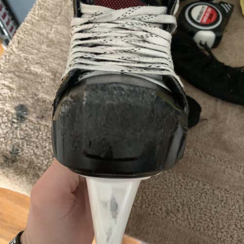 Senior Bauer Vapor X700 Regular Width  Size 6 Hockey Goalie Skates
