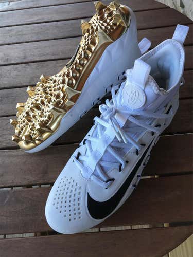 MAKE OFFERS!!! New Nike Huarache 6 w/ GOLD BOTTOM