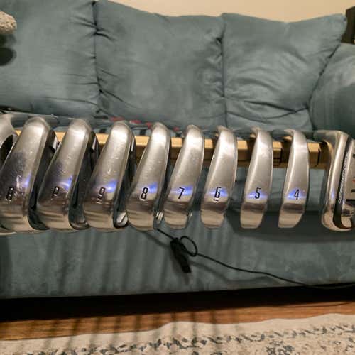 Men's Right Handed Vrs Stiff Flex Steel Shaft Iron Set