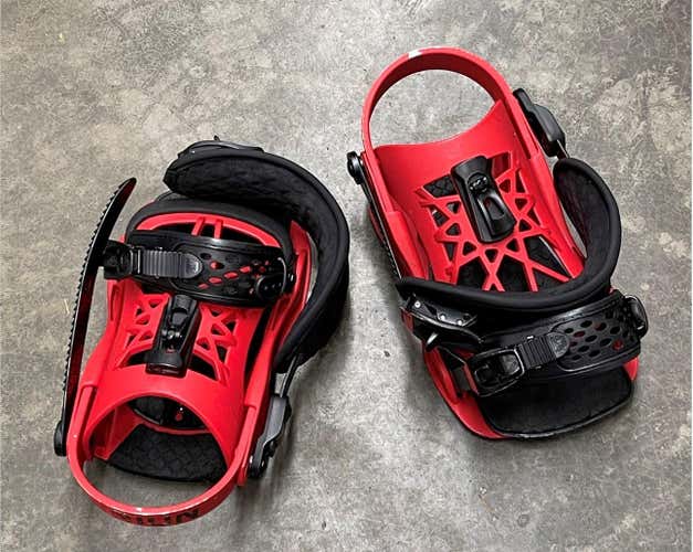 Used One Size Fits All Union Snowboard Bindings All Mountain
