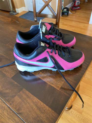 Black Women's Molded Cleats Low Cut